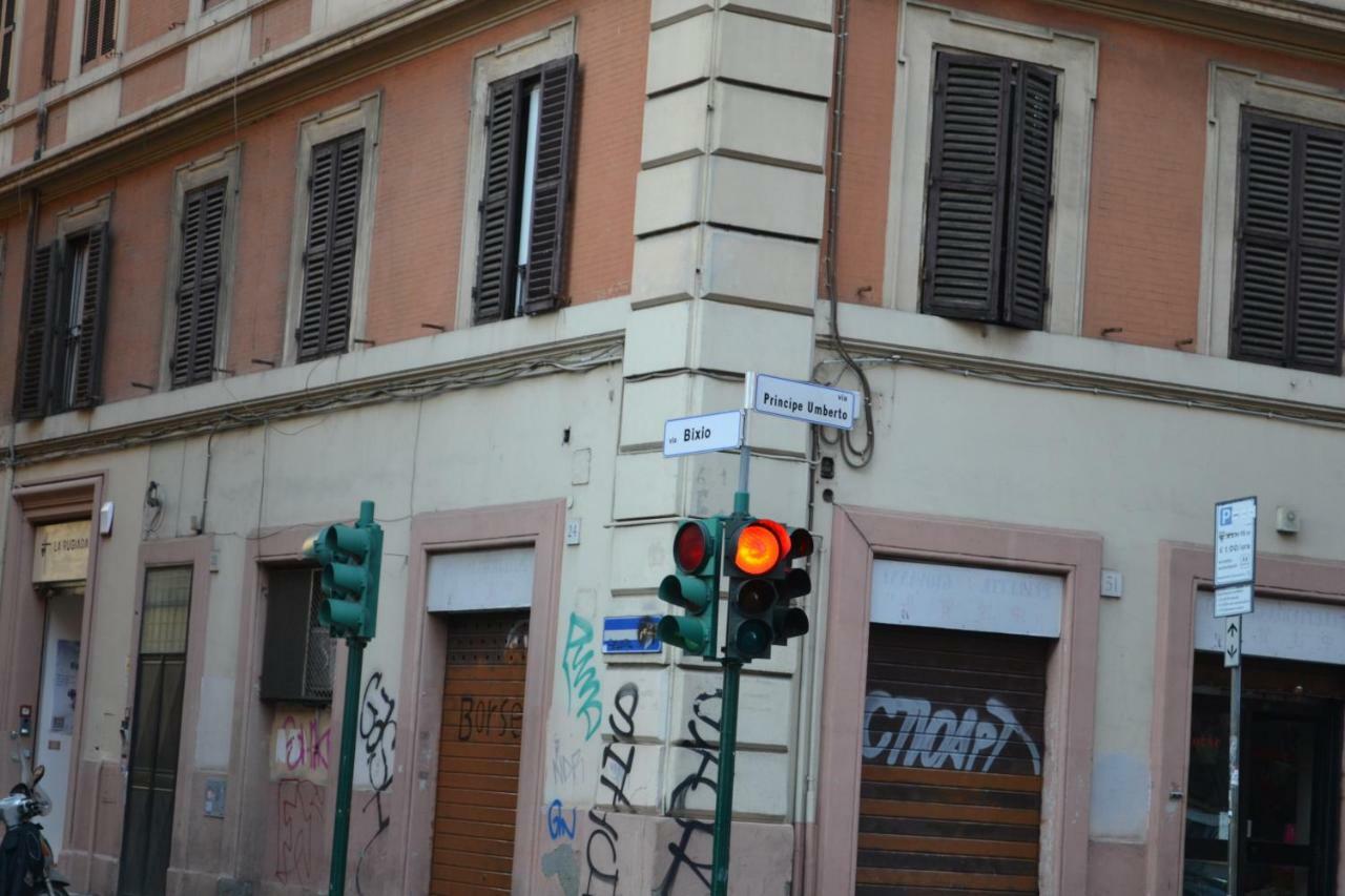 Dixi Bird Guesthouse Rome Buitenkant foto