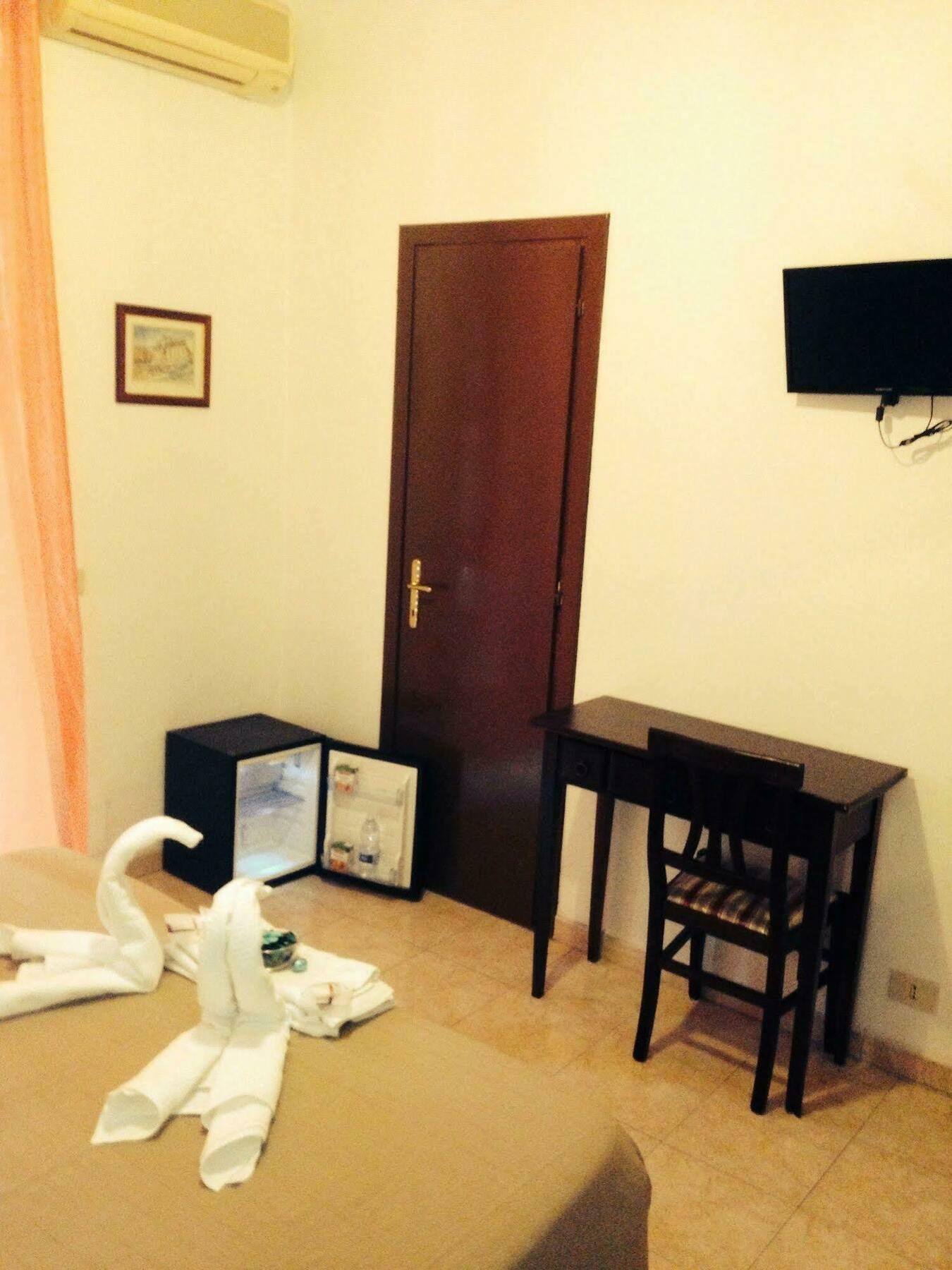 Dixi Bird Guesthouse Rome Buitenkant foto